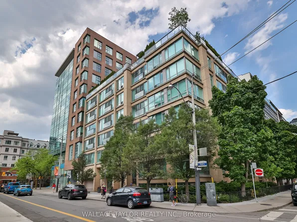 50 Camden St #610, Toronto, ON M5V 3N1