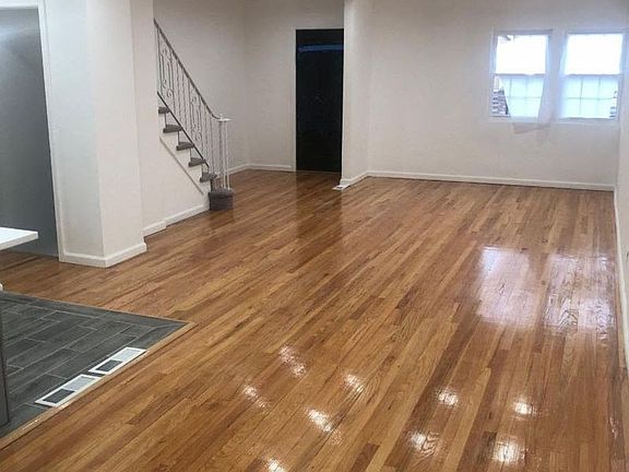 2nd image of 11625 167th St