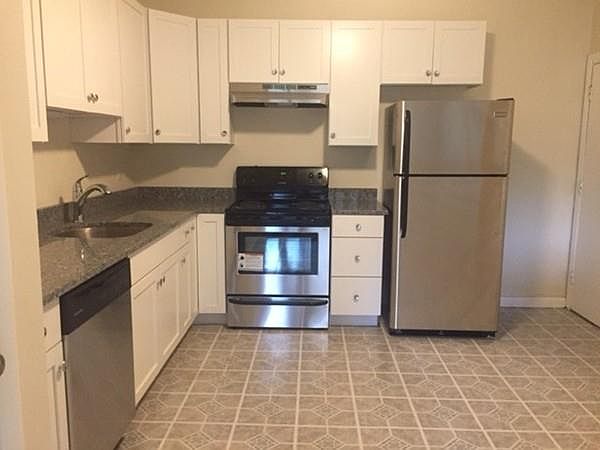 2nd image of 18 Pierce St APT 8