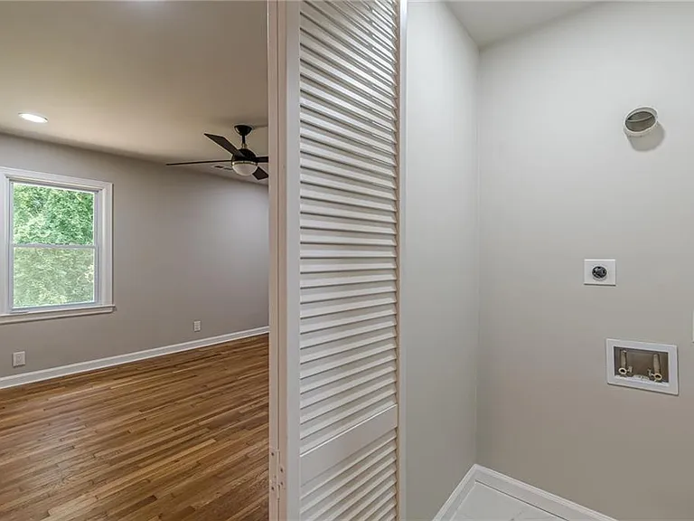 1624 Dodson Dr SW — Photo 33