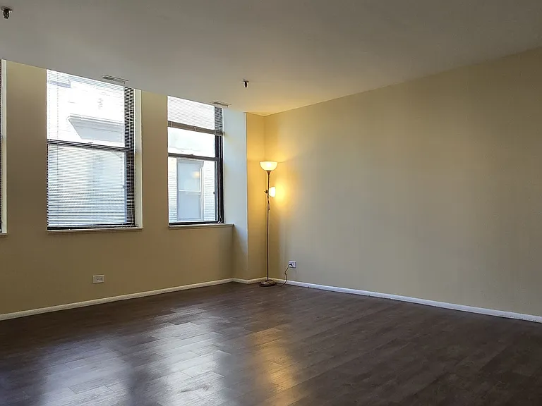 680 S Federal St #803 — Photo 1