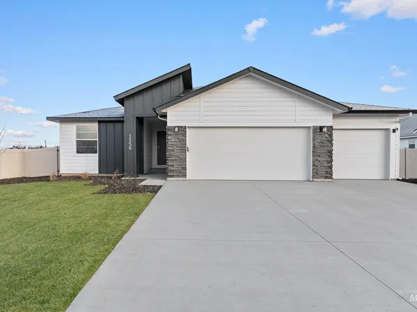 812 NE Trailridge St, Mountain Home, ID 83647