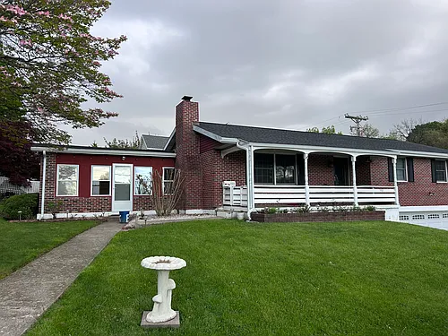 301 Frederick St Photo 1