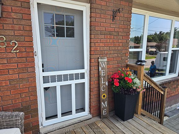 4th image of 682 King St