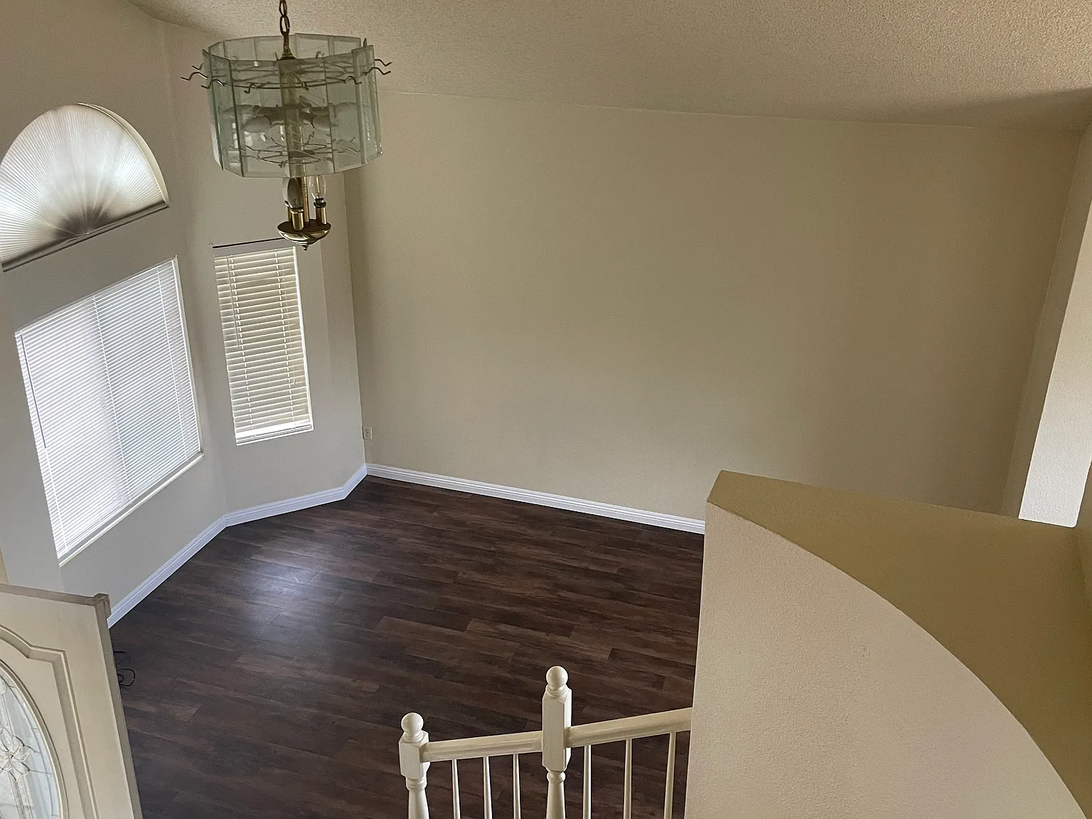 4 bed, 2.5 bath, 1874 sqft, $3,200 — Photo 3