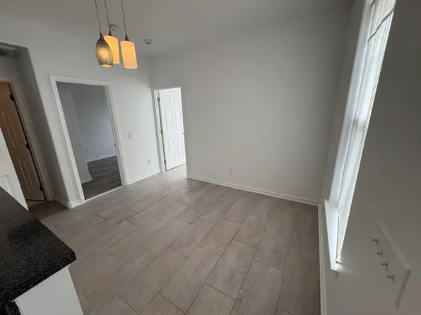 192 Beach 74th St APT 2, Arverne, NY 11692