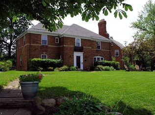 3376 Daleford Rd, Shaker Heights, OH 44120