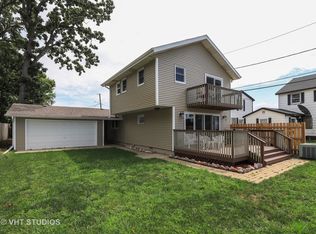 164 Eagle Point Rd, Fox Lake, IL 60020