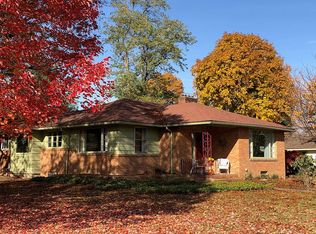 75 Shaftsbury Rd, Rochester, NY 14610