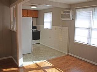 601 S 5th St APT H, Effingham, IL 62401