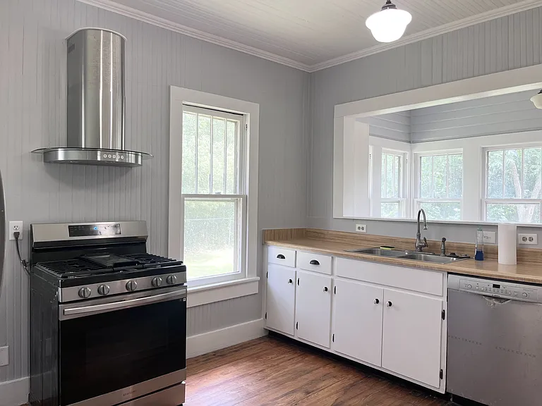 208 Donaldson St — Photo 7