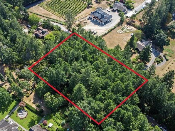 6147 Old West Saanich Rd, Saanich, BC V9E 2G8