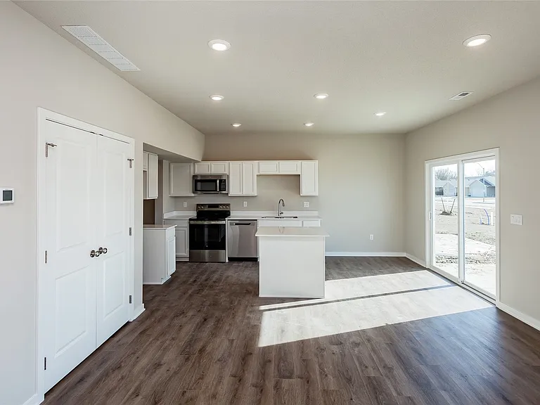 6129 Tungsten Dr — Photo 5
