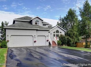 8912 Sahalee Dr, Anchorage, AK 99507