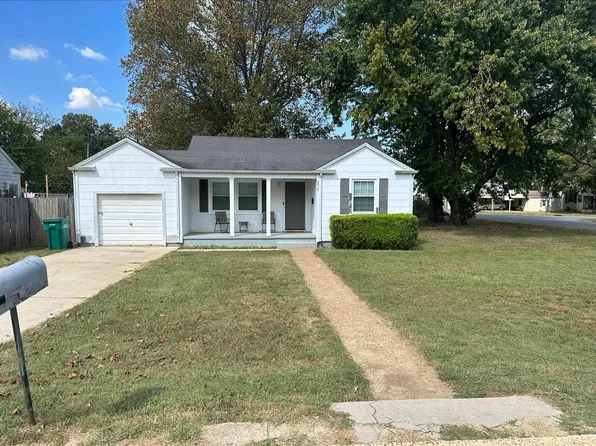 3015 E 14th Ave, Sheffield, AL 35660