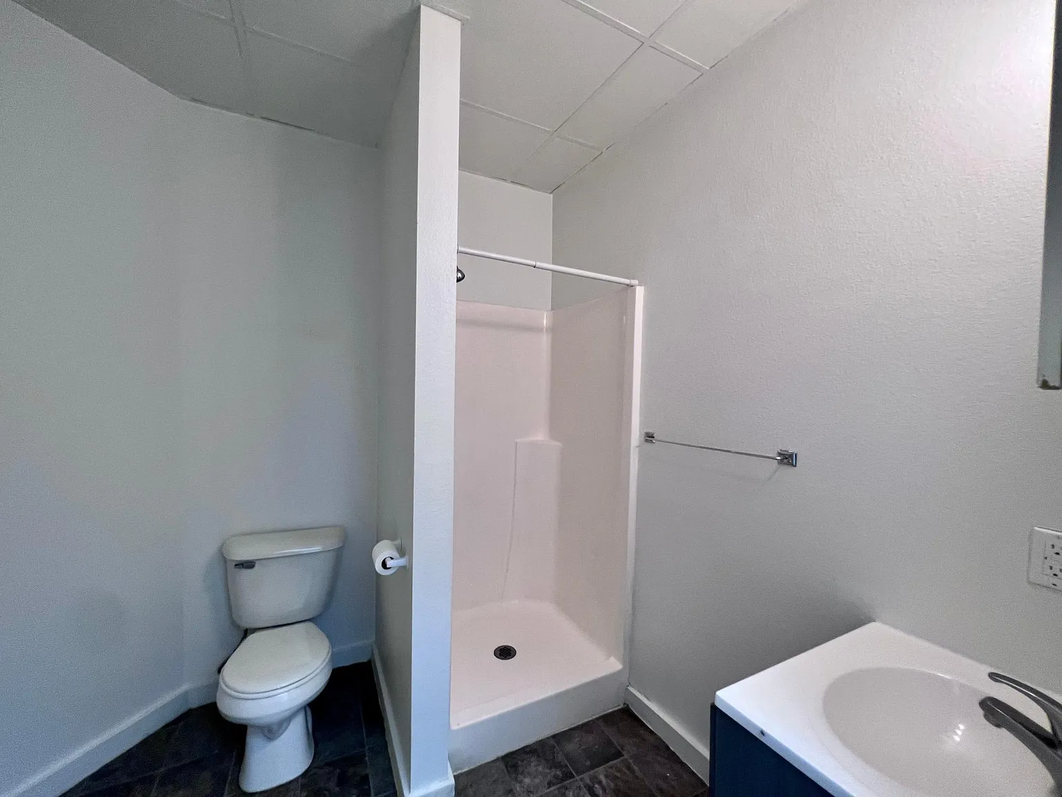 113 1/2 E, River Falls — Photo 4