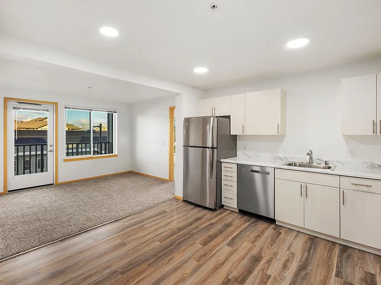 Ovation at Meeker 55+ Senior Apartments — Photo 32