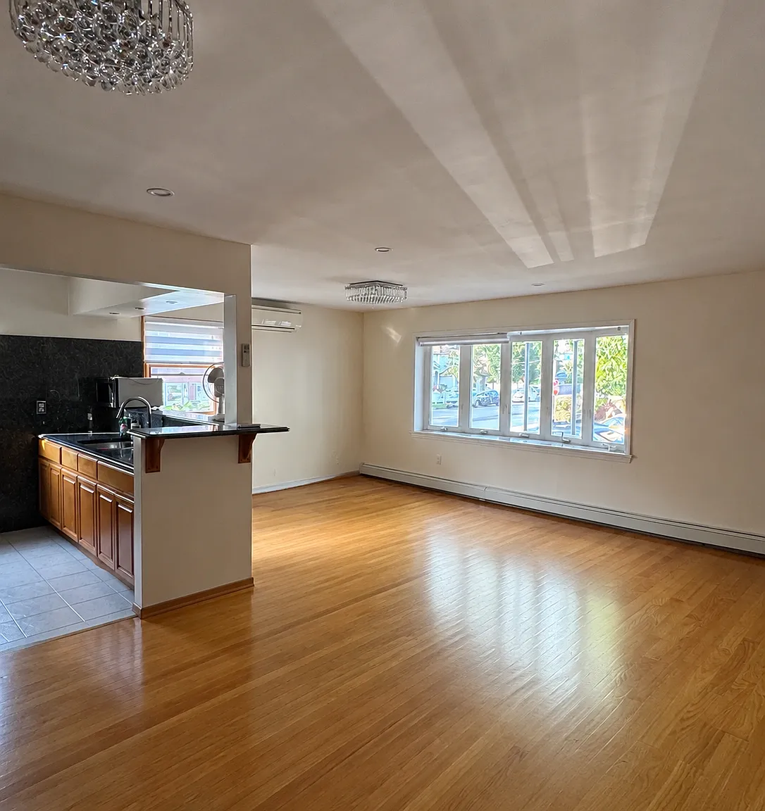 5 bed, $5,500 — Photo 1