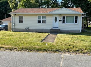 20 Woodrow Ave, Cranston, RI 02920