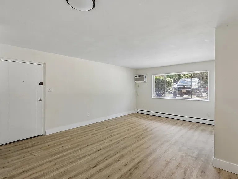 Clearpointe Woods — Photo 16