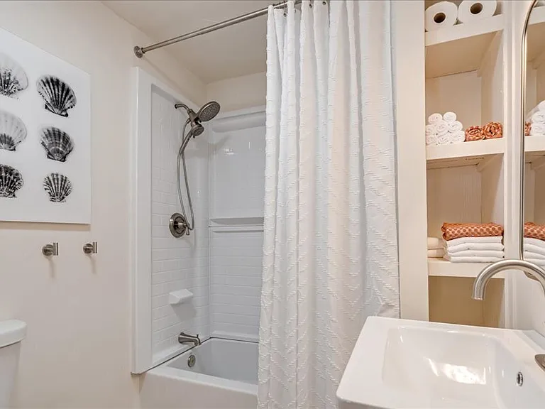 14975 River Rd #6 — Photo 10