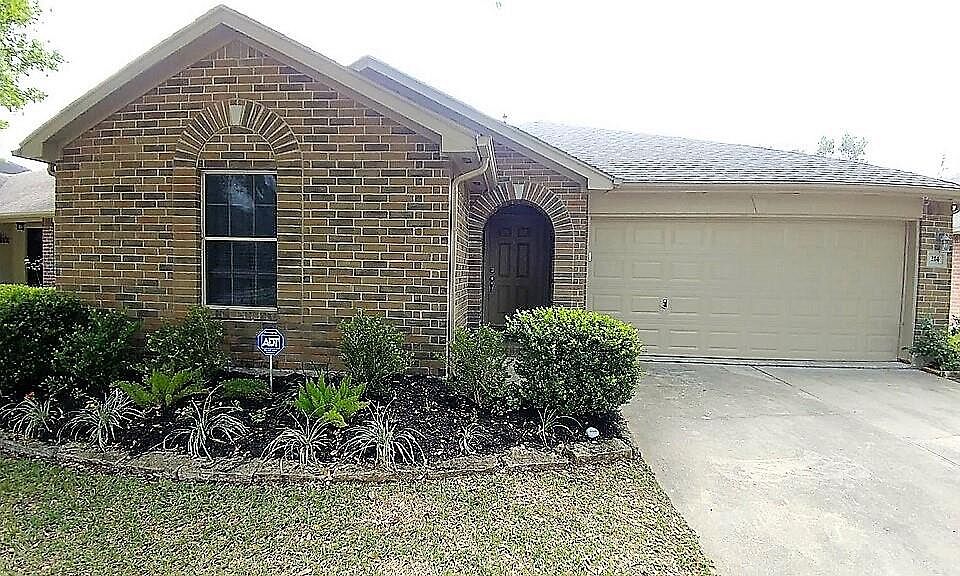 1st image of 214 Pebble Canyon Ln