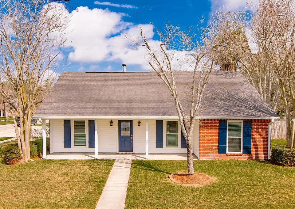1st image of 1006 E Tiffani St
