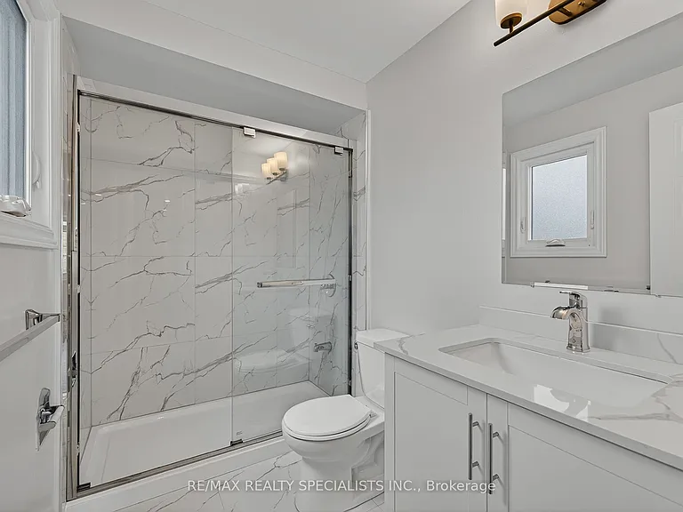 19 Longyear Dr — Photo 27