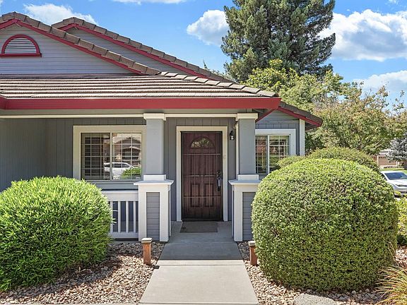 5th image of 2109 Bluejay Way