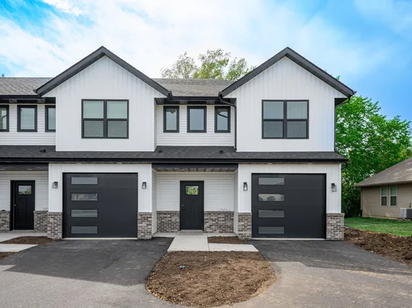 2215 Wentworth Ave #1, Rockford, IL 61108