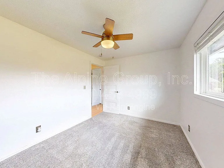 2314 SE 53rd Ave — Photo 32