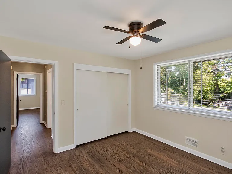 218 Cumberland Cir #1 — Photo 11