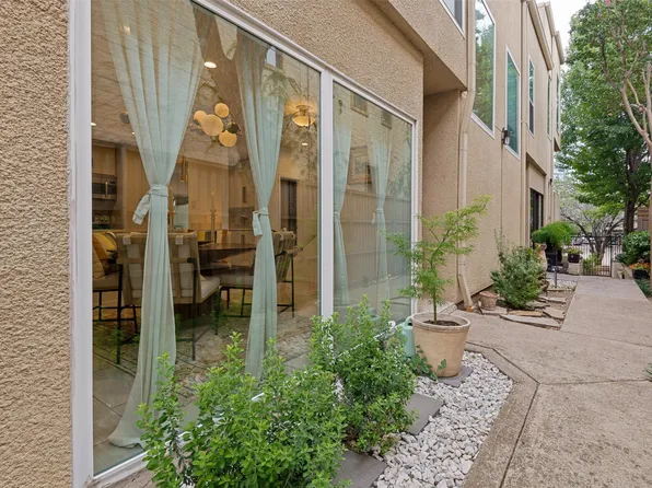 2509 Welborn St APT C, Dallas, TX 75219