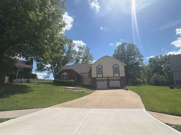 9722 Ditzler Ave, Kansas City, MO 64134