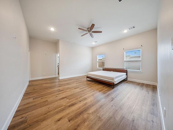 2nd image of 2019 Olivos St #2019