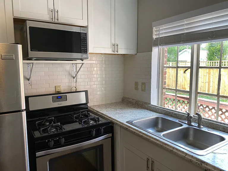 235 Rhoads Ave — Photo 8