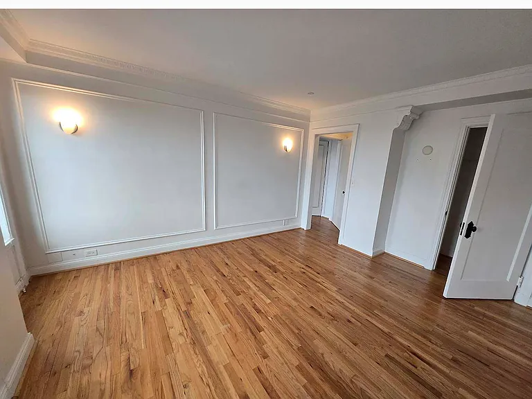 15 E Kirby St — Photo 5