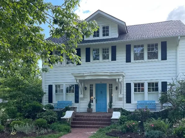 11 N Kensington Rd, Asheville, NC 28804