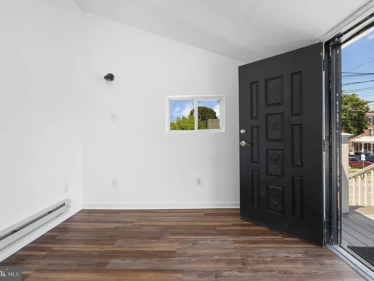 305 Main St #5 — Photo 17