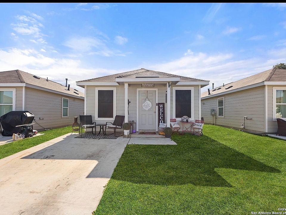 1st image of 13854 Llama Place