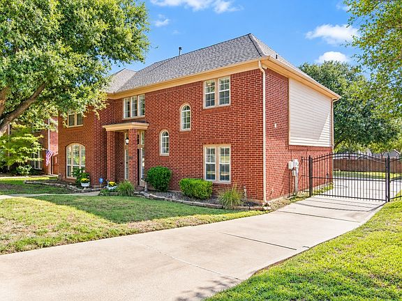 3rd image of 1613 Scot Ln