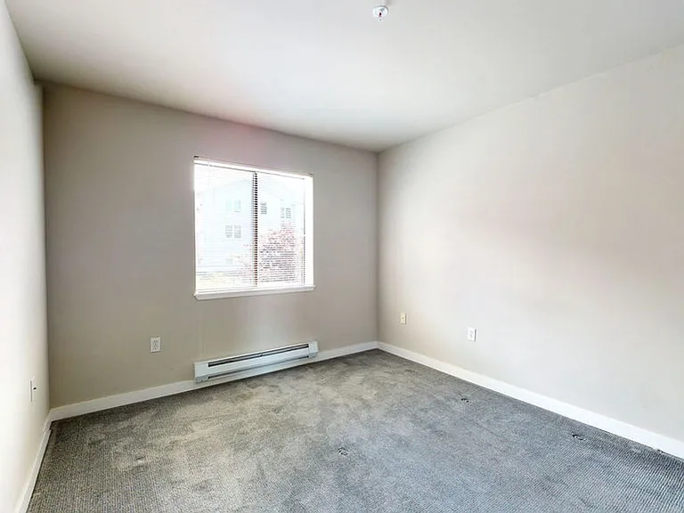 Avalon West Apartments — Photo 25