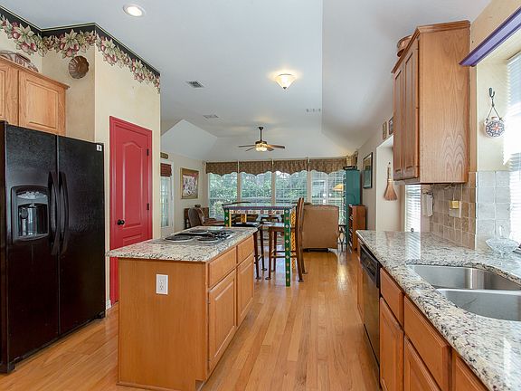 330RivercroveGarlandTX_HighRes8.jpg
