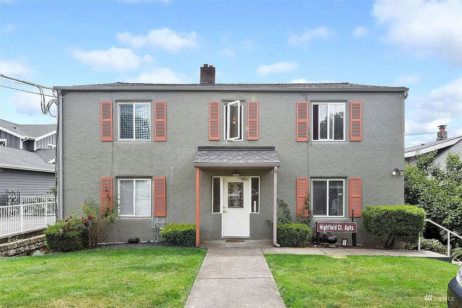 715 Judson St — Photo 2