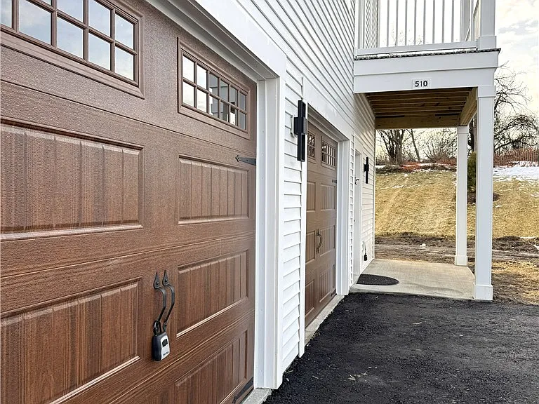 410 Erie Ridge Dr — Photo 12