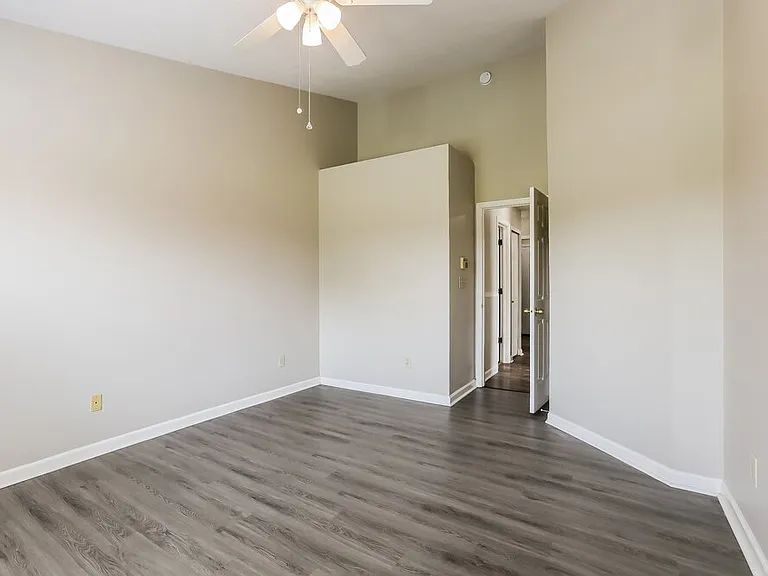 5384 Lakeside Manor Dr — Photo 8
