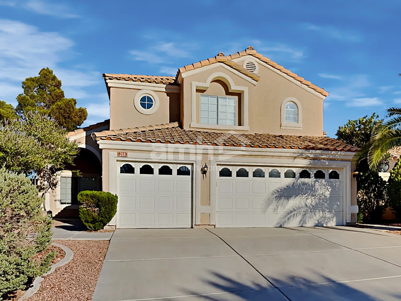 4 bed, 3.0 bath, 2592 sqft, $3,060 — Photo 1