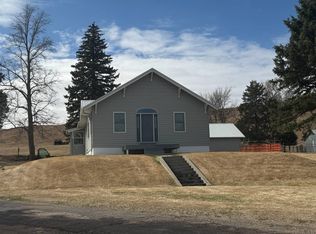 902 W Highway 2, Hyannis, NE 69350