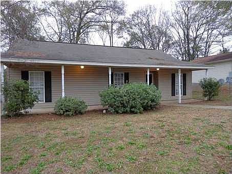 2nd image of 240 Gardenia Ct