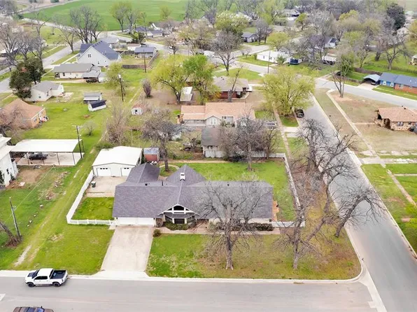 421 E Martin Ave, Pauls Valley, OK 73075